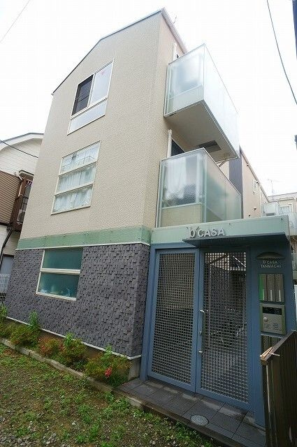 横浜市神奈川区松本町３丁目のアパートの外観