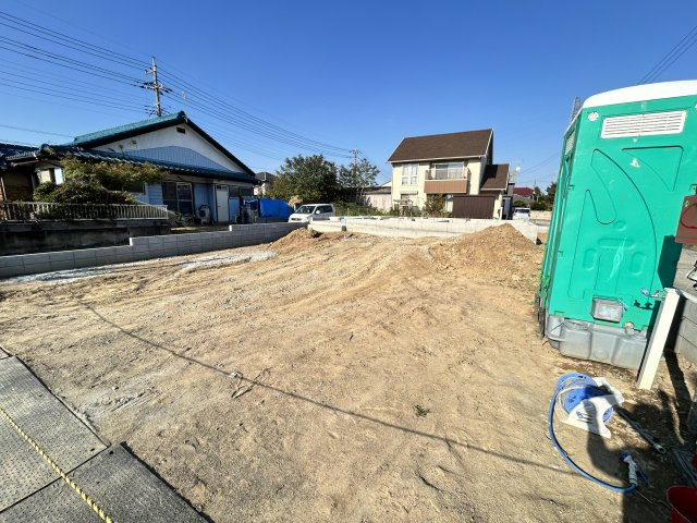 新築　伊勢崎市大正寺町第２　クレイドルガーデン　１号棟の前面道路含む現地写真|現地写真　駐車スペースは並列3台分可能です！
