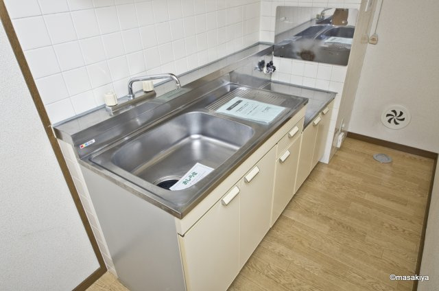 カーサ稲葉のキッチン|キッチン
室内の写真は同じ建物内の別のお部屋の物です。