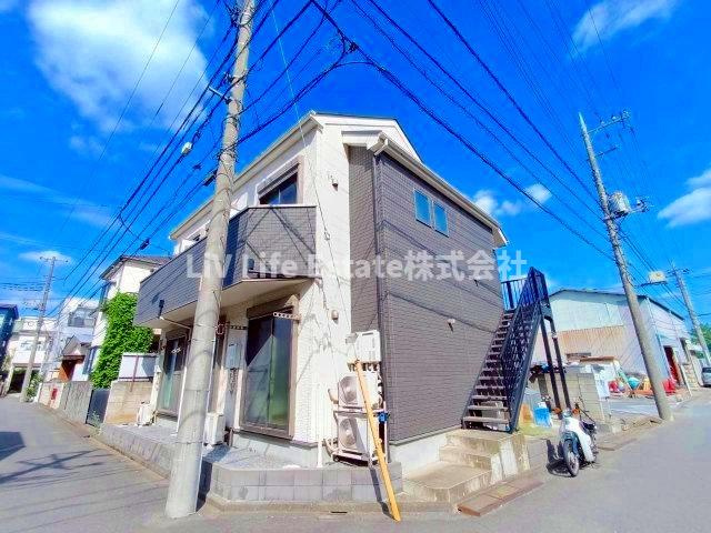 コーラルコートひばりヶ丘　壱番館の外観