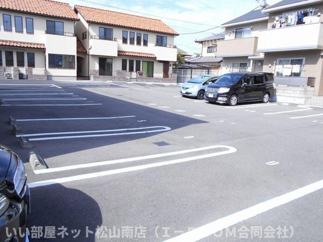 【駐車場】 | アクオス・ガーデン　A棟