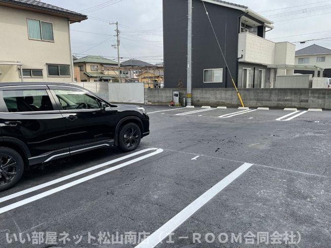 【駐車場】 | メゾンドゥ　フルール