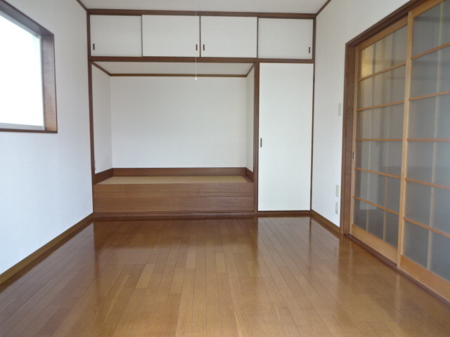 ハイツさちの居間・リビング