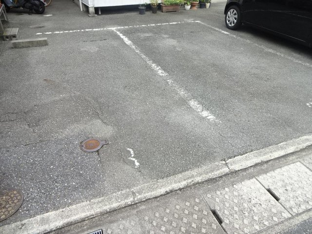 ハイツさちの駐車場