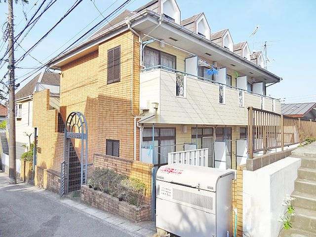 レオパレス南生田の外観