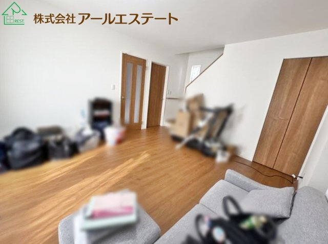 姫路市下手野4丁目　　中古戸建の居間・リビング