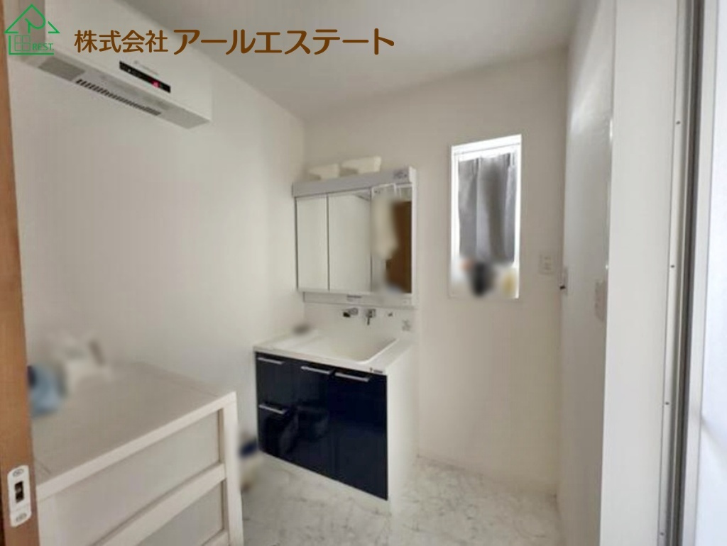 姫路市下手野4丁目　　中古戸建の独立洗面台