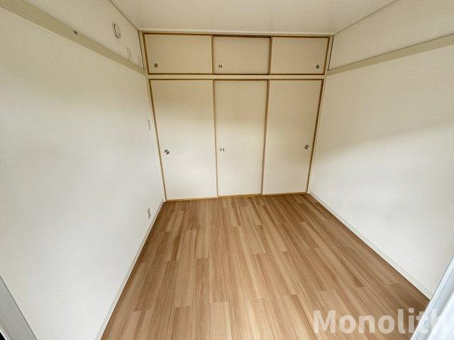 鶴山台64号棟の洋室