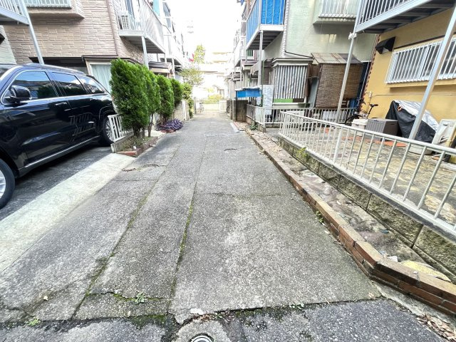 大野町3丁目　収益テラスハウス|共有通路部分