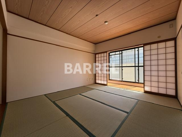 ホワイティ石橋の寝室