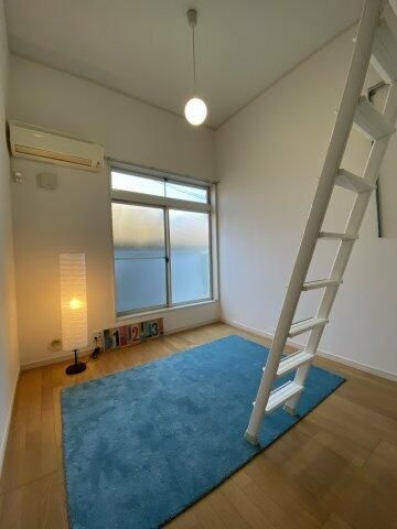 ワイオリ横浜天王町の居間・リビング