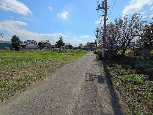 高崎市上小塙町売地の前面道路含む現地写真