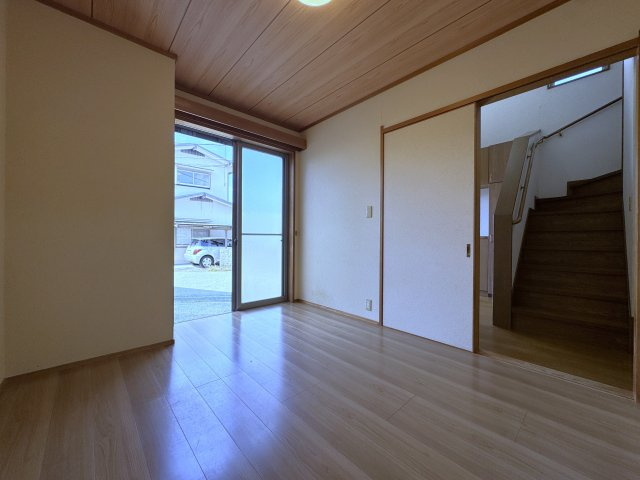 神戸市西区伊川谷町有瀬　戸建ての洋室