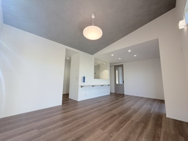 豊科高家　建売住宅の居間・リビング