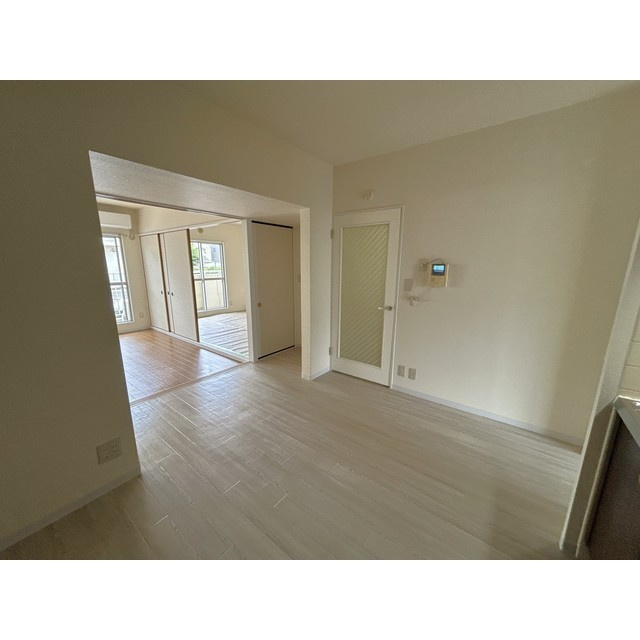レグルス松戸Ａ棟の居間・リビング