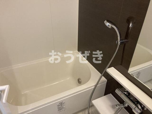 ビーチェ横浜の浴室