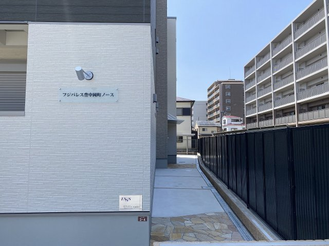 フジパレス豊中岡町ノースのエントランス