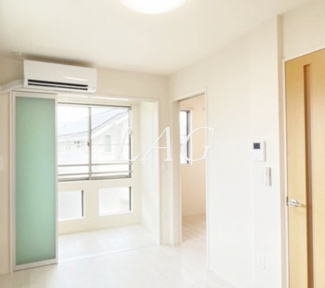 【居間・リビング】 | ネオスプリング | 洋室のお部屋です。