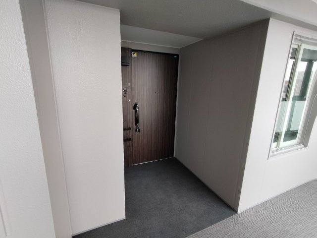 プレミスト青森新町ザ・タワーの玄関