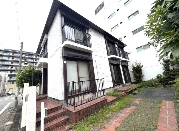 高見戸建の外観