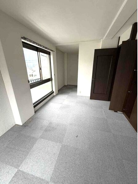 高見戸建の寝室