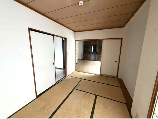 高見戸建の寝室