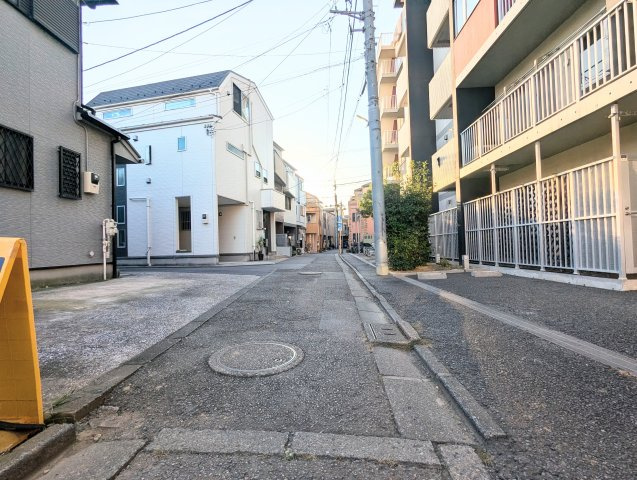 大田区大森北3丁目　新築戸建　全4棟の前面道路含む現地写真|2026.10.17撮影

現地ご見学希望・資料請求などお気軽にお問い合わせ下さい！
03-5990-5201
