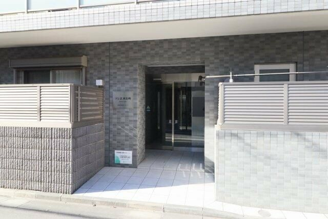 ソシエ東長崎のエントランス