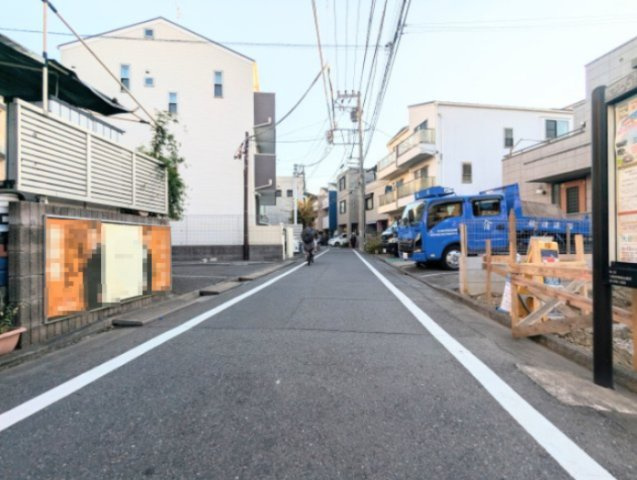 大田区大森北3丁目　新築戸建　全4棟の前面道路含む現地写真|2026.10.17撮影

現地ご見学希望・資料請求などお気軽にお問い合わせ下さい！
03-5990-5201