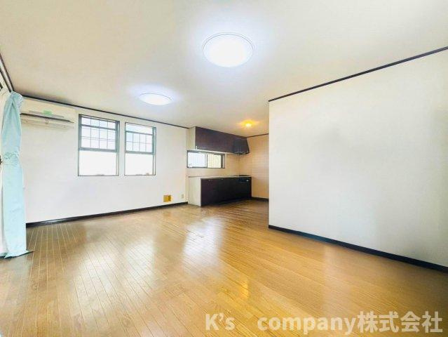 ◎藤沢市辻堂西海岸2丁目　中古戸建の居間・リビング|リビングはゆったりとした広さの17帖◇