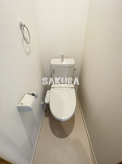 【トイレ】 | アン・シャトレ武蔵小杉 | 落ち着いた色調のトイレです♪