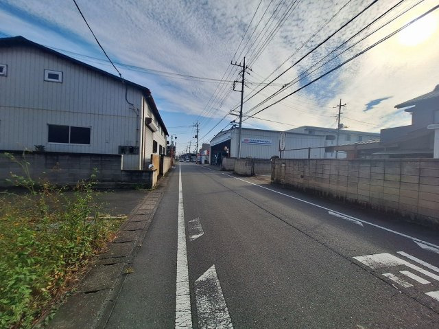高崎市南大類町売土地の前面道路含む現地写真