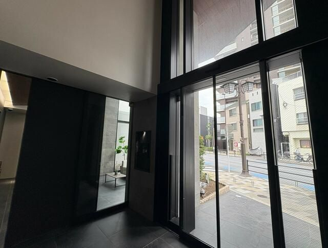 ソルフィエスタ町屋のエントランス