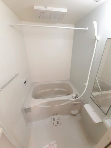 アパートメントこころの浴室|コンパクトで使いやすいお風呂です