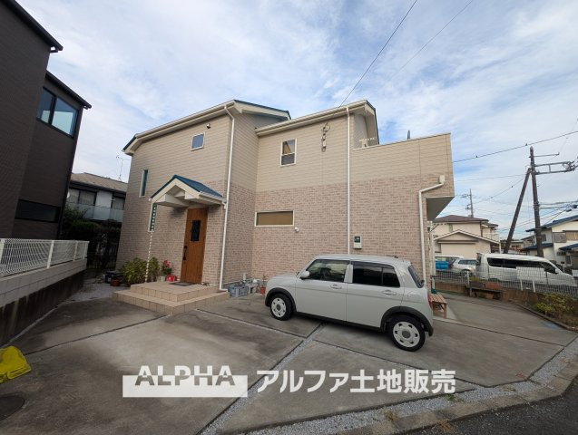 福生市福生　中古戸建の外観|【Comfortable House】◆福生駅徒歩約11分◆JR青梅線を利用できる立地。落ち着いた住宅街に位置し、通勤やお買い物など日々の暮らしにも便利な住環境です。