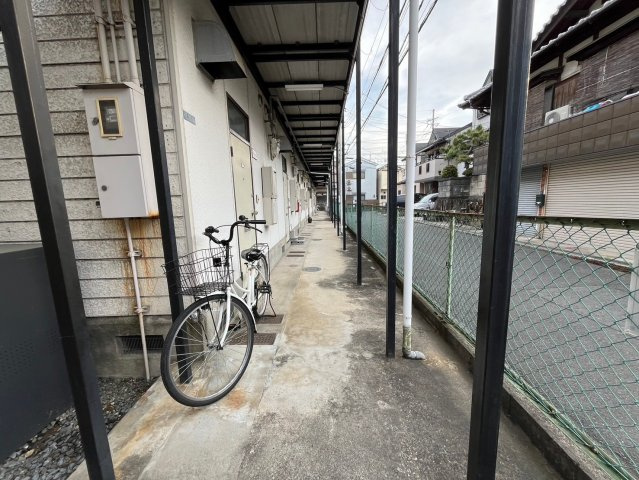 第2晴美ハイツのエントランス