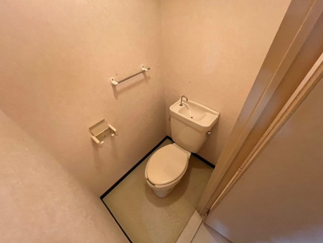 第2晴美ハイツのトイレ|同タイプの写真
