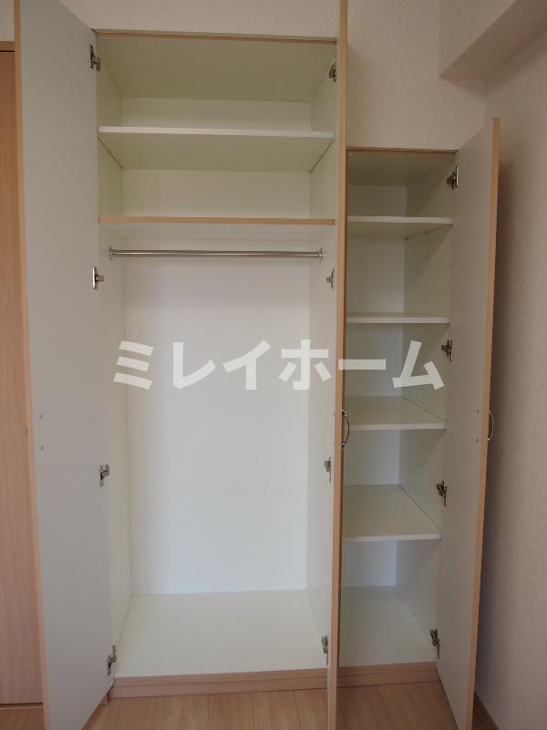 ルーブル羽田萩中の収納