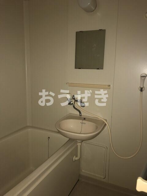 メゾン渡田の浴室