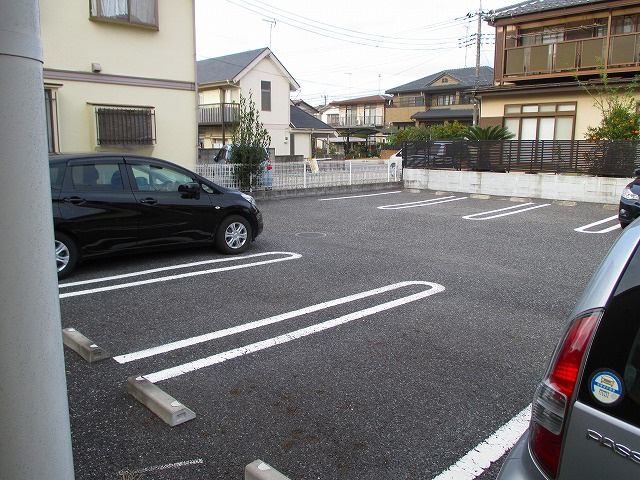 スタイリッシュの駐車場