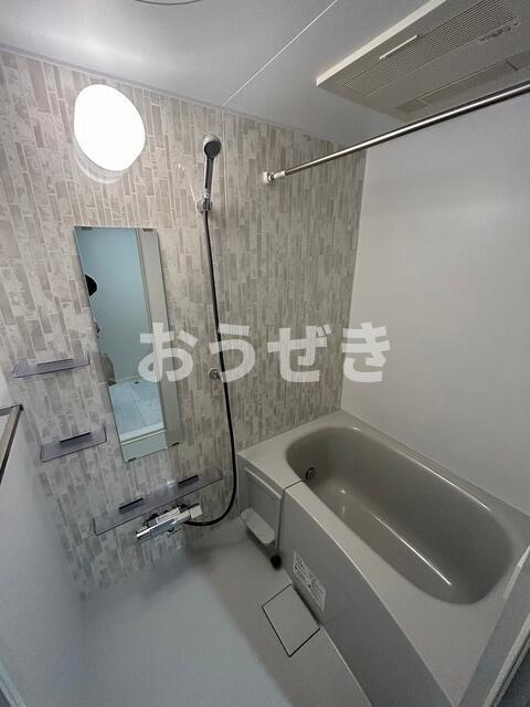 リーヴェル横浜蒔田プレミオの浴室