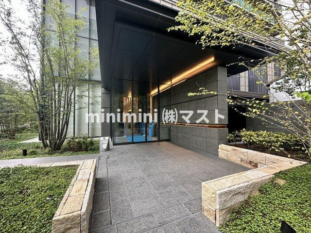 シエリアタワー大阪堀江のエントランス