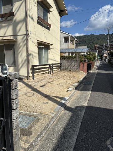 戸坂桜東町　土地の外観|間口が広い南東向きのため、リビングに朝日をたっぷり取り込む間取りが実現可能です
