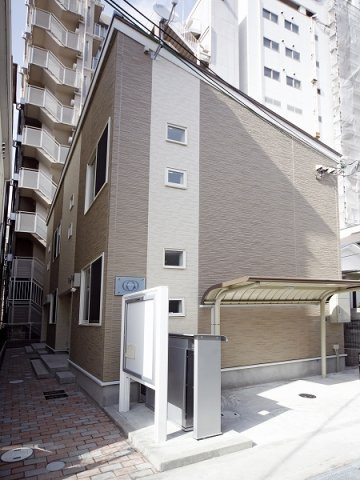 レオネクスト三宮の外観