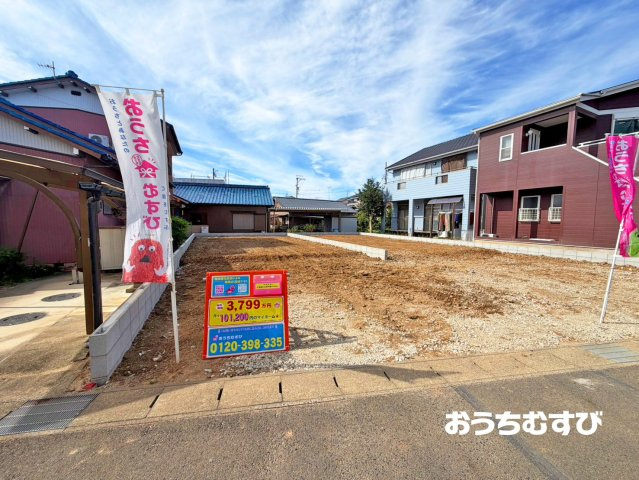 春日井市篠木町4期(残1棟)の前面道路含む現地写真