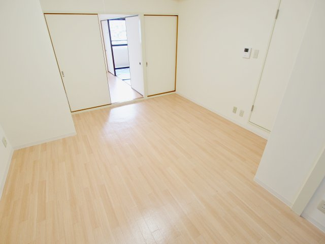 日宝ポニクレール府中の内装