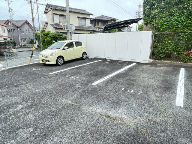 グリーンハイツの駐車場