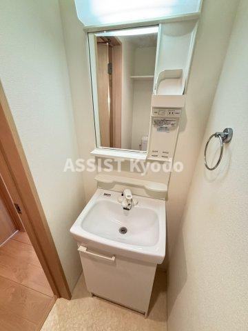 ＲＯＷ　ＨＯＵＳＥ上馬の独立洗面台