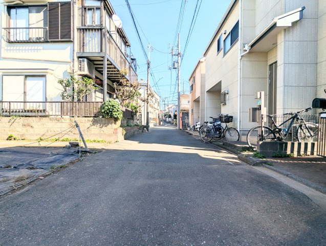 中野区若宮3丁目　新築戸建の前面道路含む現地写真|2026.10.18撮影

現地ご見学希望・資料請求などお気軽にお問い合わせ下さい！
03-5990-5201