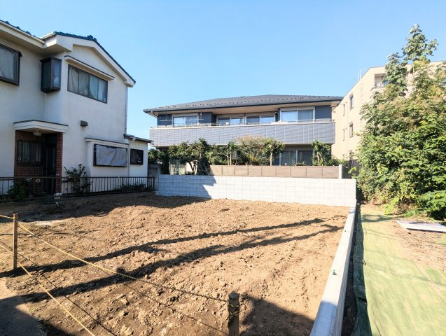 中野区若宮3丁目　新築戸建の外観|2026.10.18撮影

現地ご見学希望・資料請求などお気軽にお問い合わせ下さい！
03-5990-5201